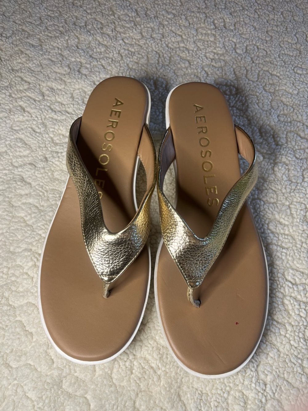 Aerosoles Gold Comfort Wedge Flip Flop Sandals Size 9